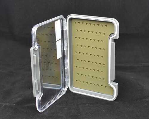 Thin Clear Fly Box
These slim fly boxes feature a silicon liner that is more durable than standard foam and does not absorb odor. Waterproof.
